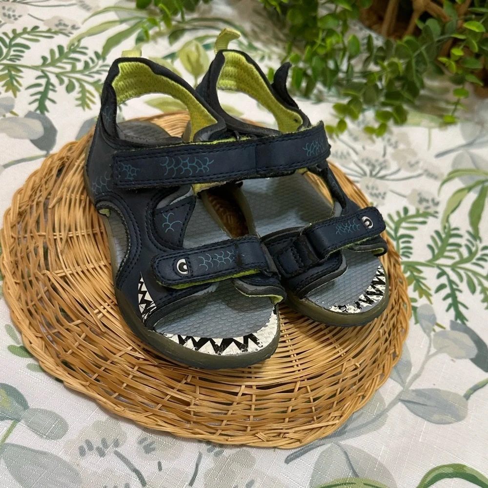 Carter's Toddler Boy Strap Open Toe Shark Theme Sandals Size 8